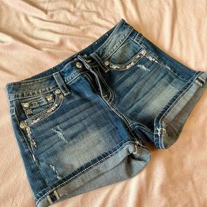 Miss Me Mid-Rise denim stretch shorts, size 26